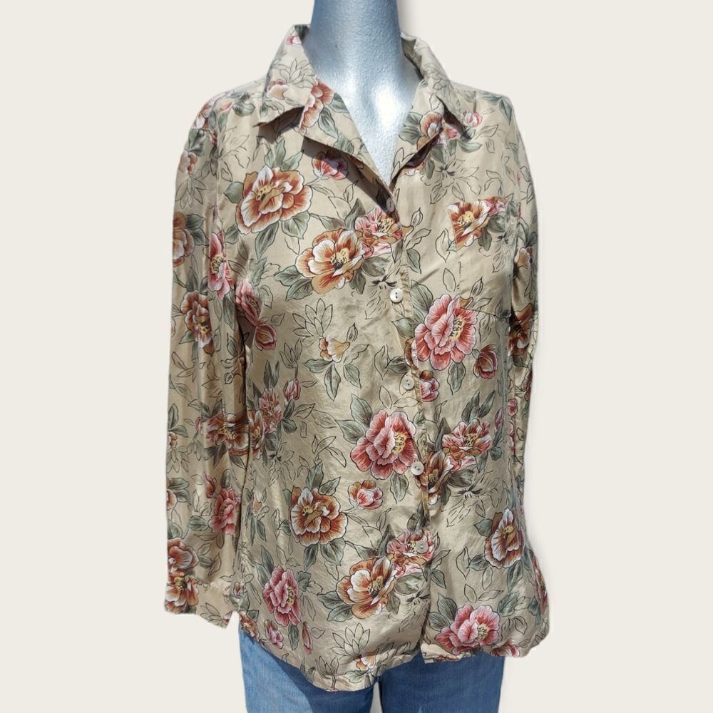 🌸 Vintage 100% Silk Floral Button-Down Blouse – Cream | Size Medium ✨